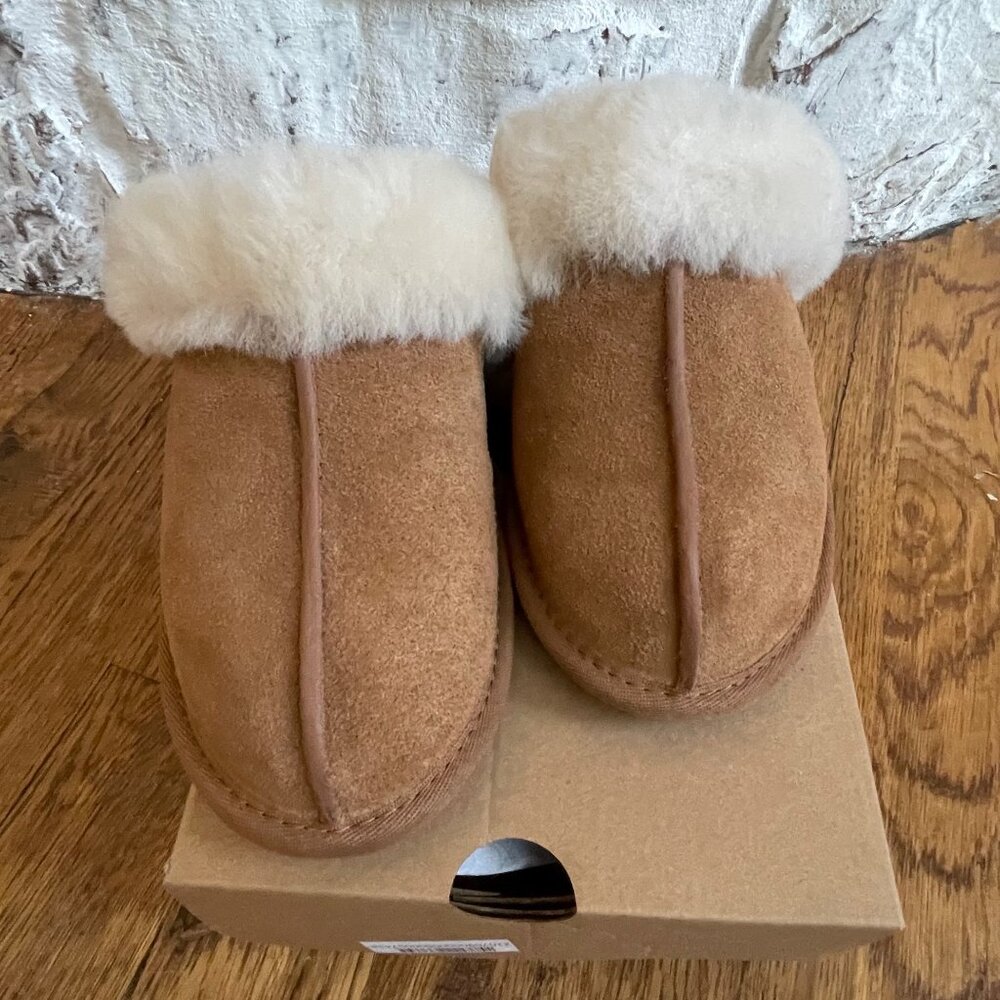 UGG Scuffette II Women's Slippers Size 5, NIB